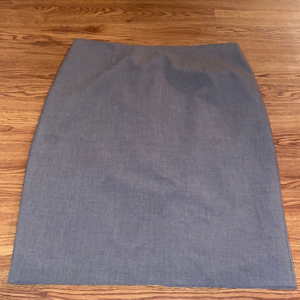 Gray New York and Company pencil skirt